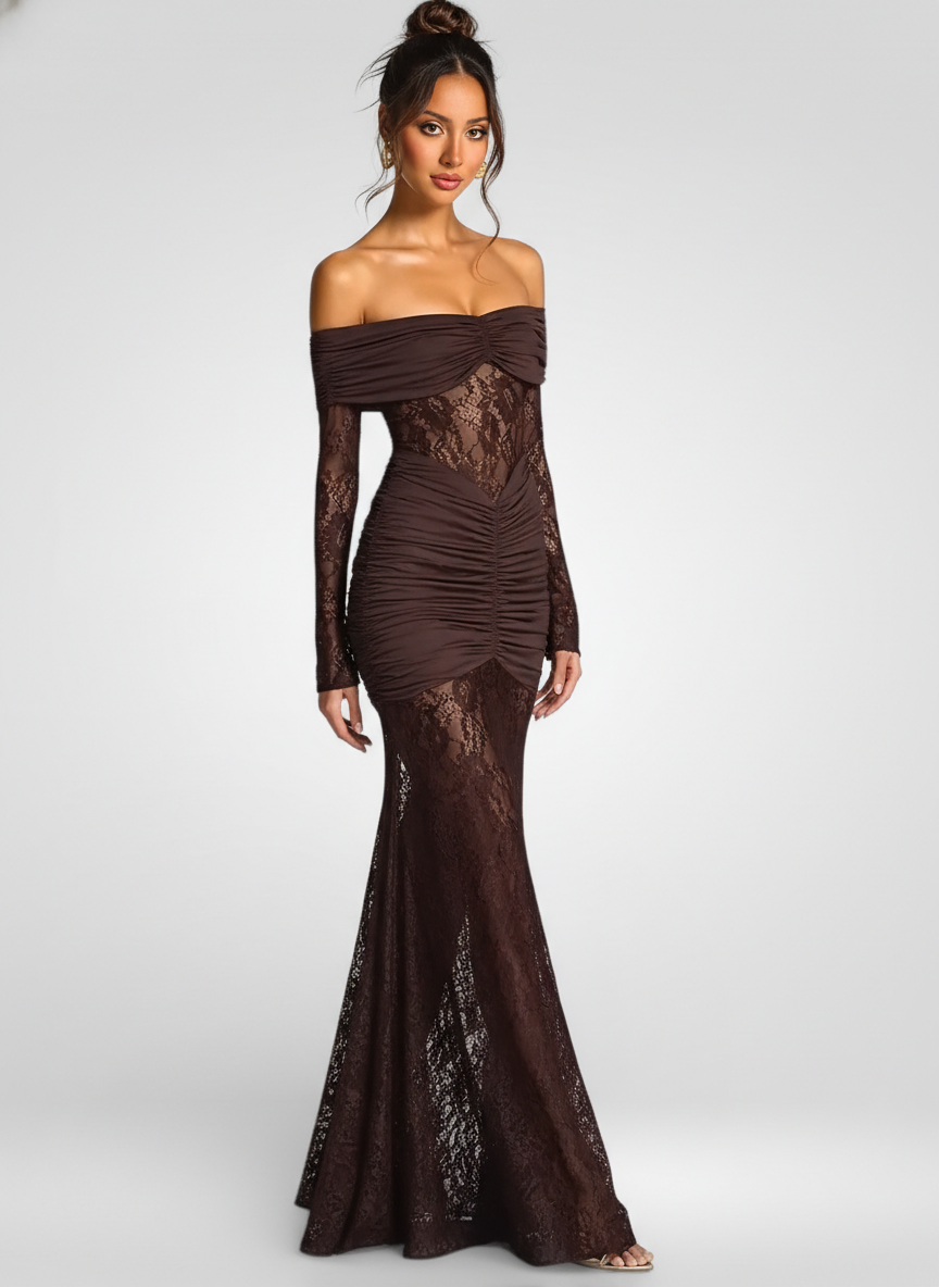 Schulterfreies, figurbetontes Maxikleid aus Spitze