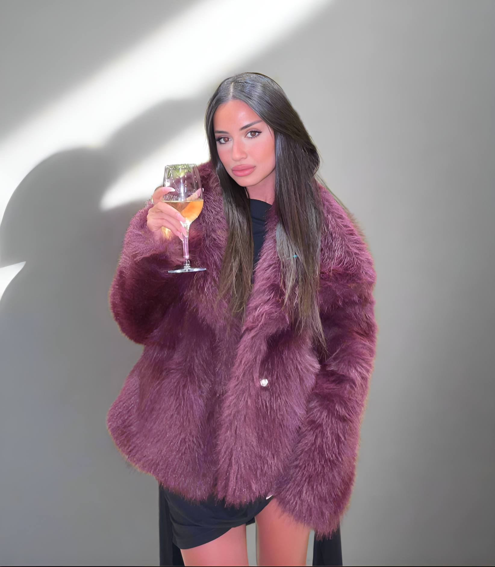 Luxusní veganský kožich – Oversized zimní glam vzhled