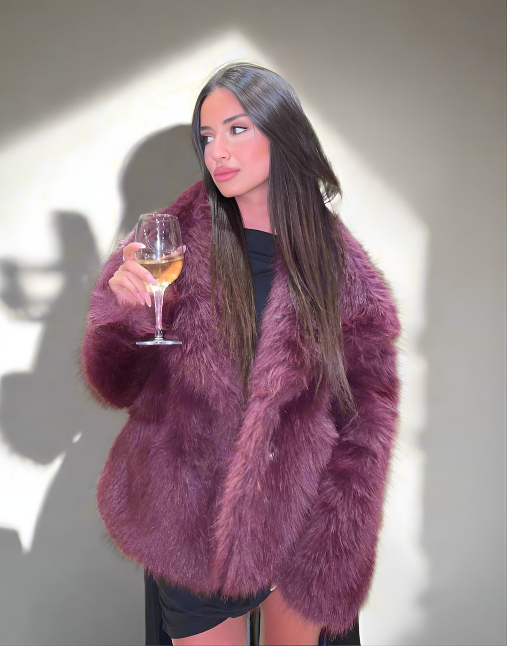 Luxusní veganský kožich – Oversized zimní glam vzhled