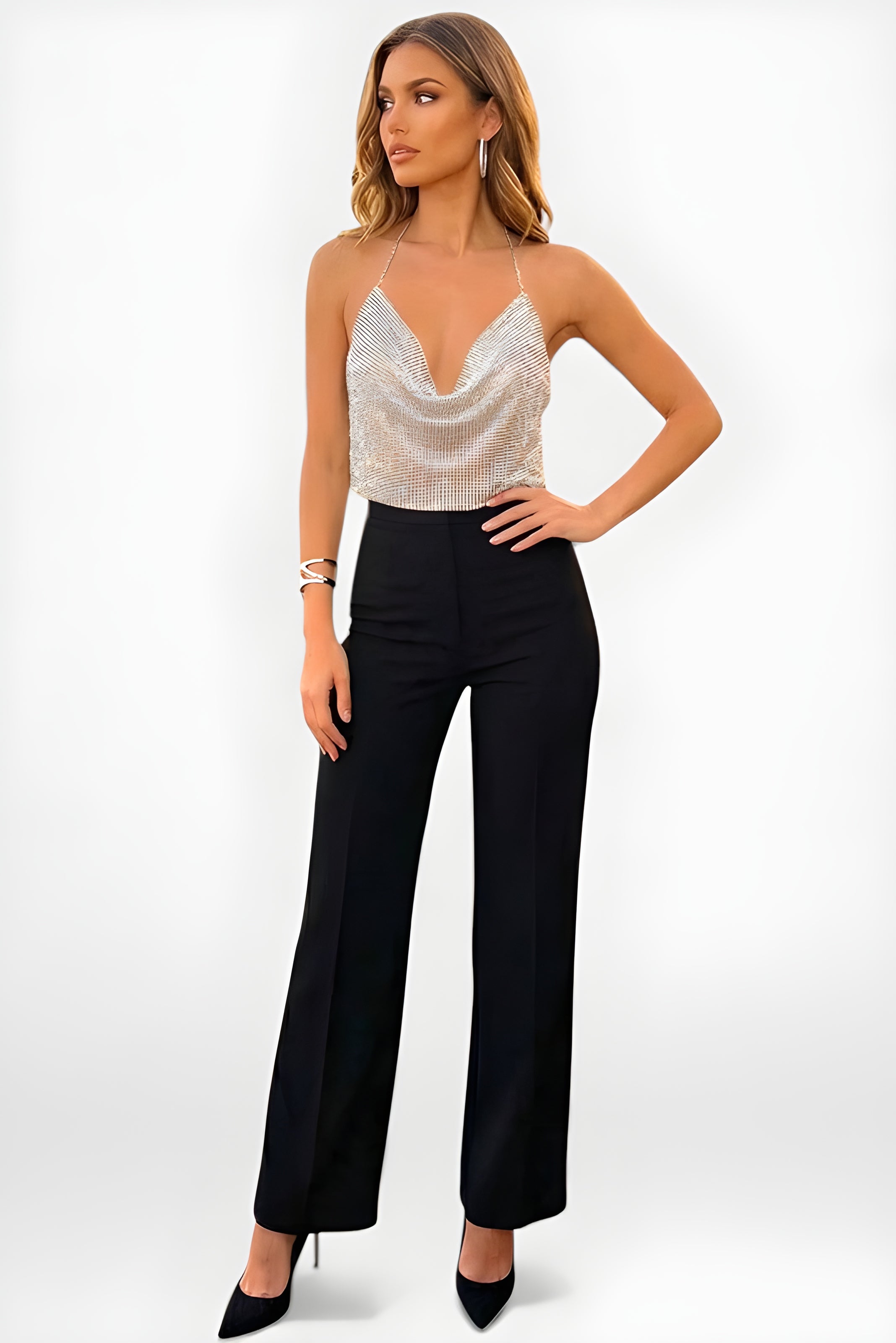 Top halter de malla con diamantes de imitación, espalda descubierta y diseño drapeado metálico