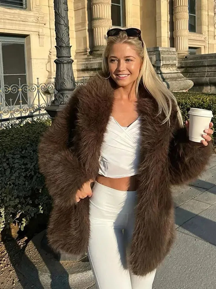 Women’s synthetic Fur Coat – Soft Oversize Winter Look