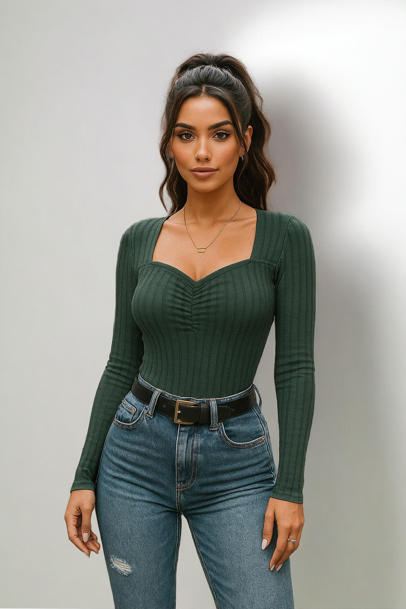 Top de punto acanalado con escote corazón – Básico de manga larga y corte entallado