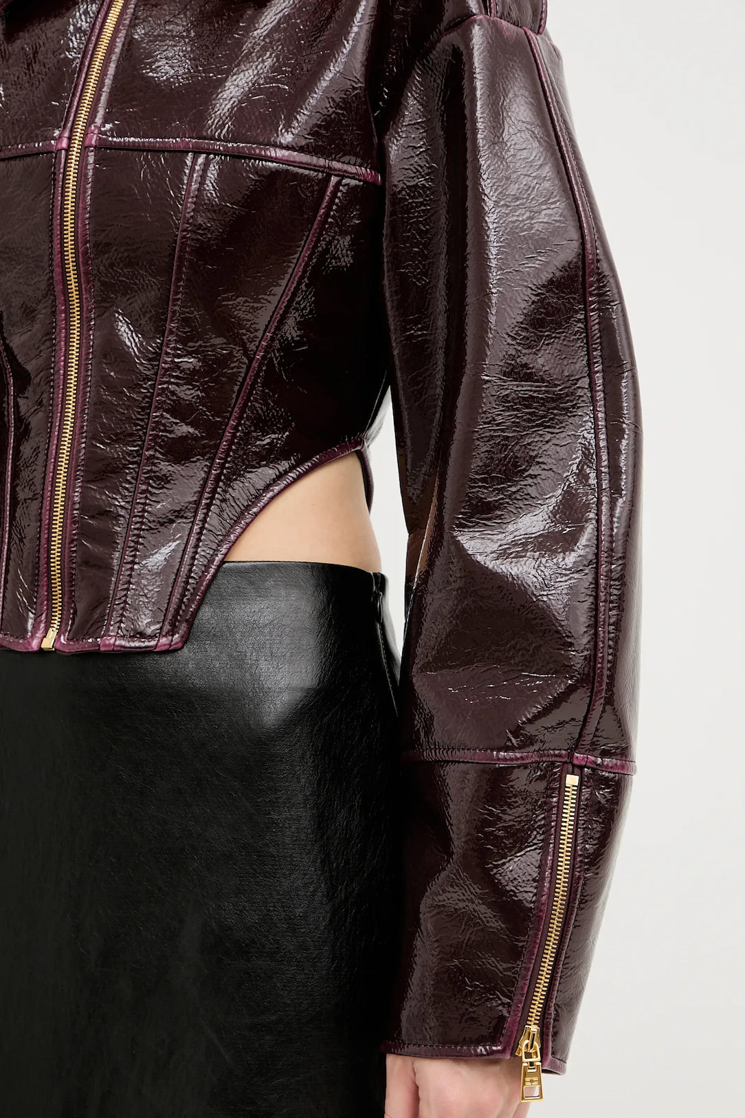 Taillierte Kunstleder-Reißverschlussjacke