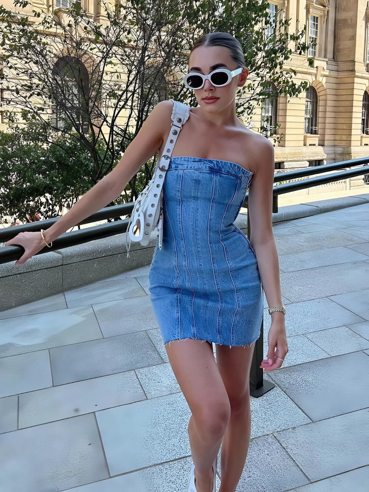 Bandeau Mini Dress – Body-Hugging Fit with Frayed Hem