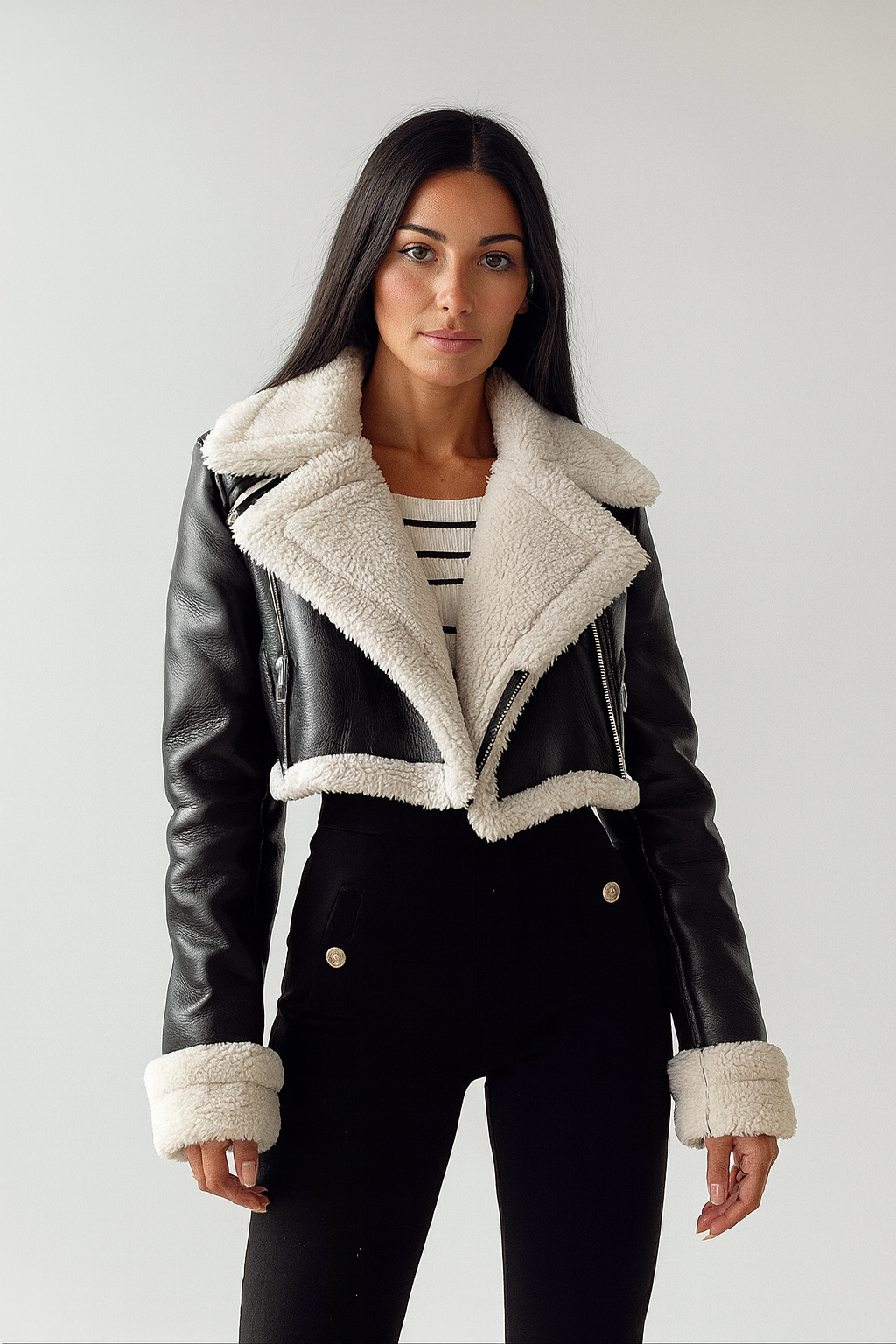 Cropped Faux Leather Jacket with Shearling Lining – Luxe Winter Fit