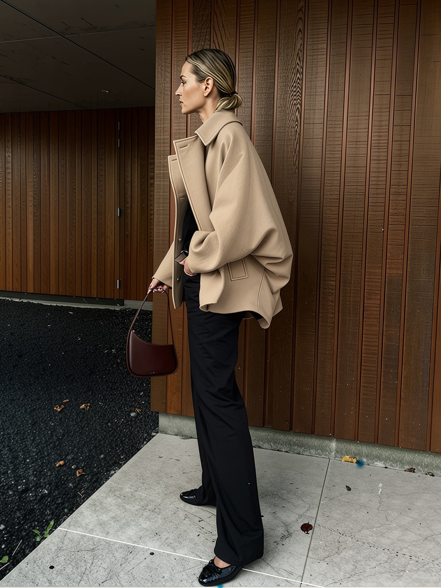 Structured Short Wool Jacket – Minimalist Autumn Layer