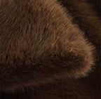 Luxuriöser Kunstpelzmantel – Soft Power &amp; Winter Glam