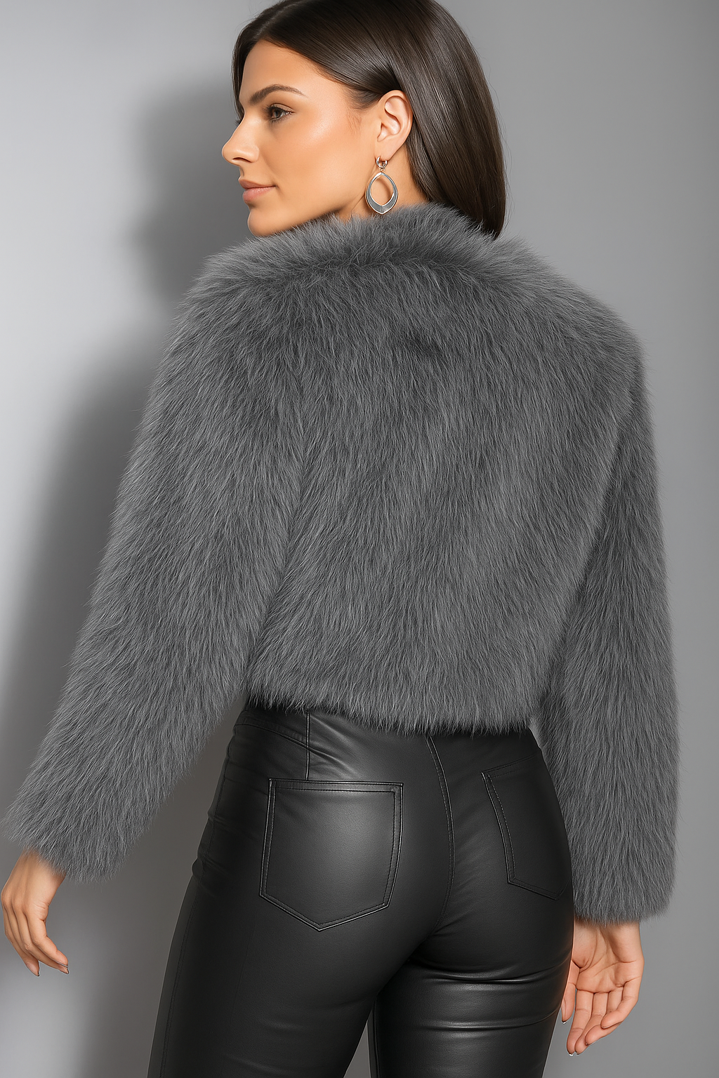 Women's Winter Plush Fur Short Jacket – Thick Casual Outerwear with Pockets, O-Neck