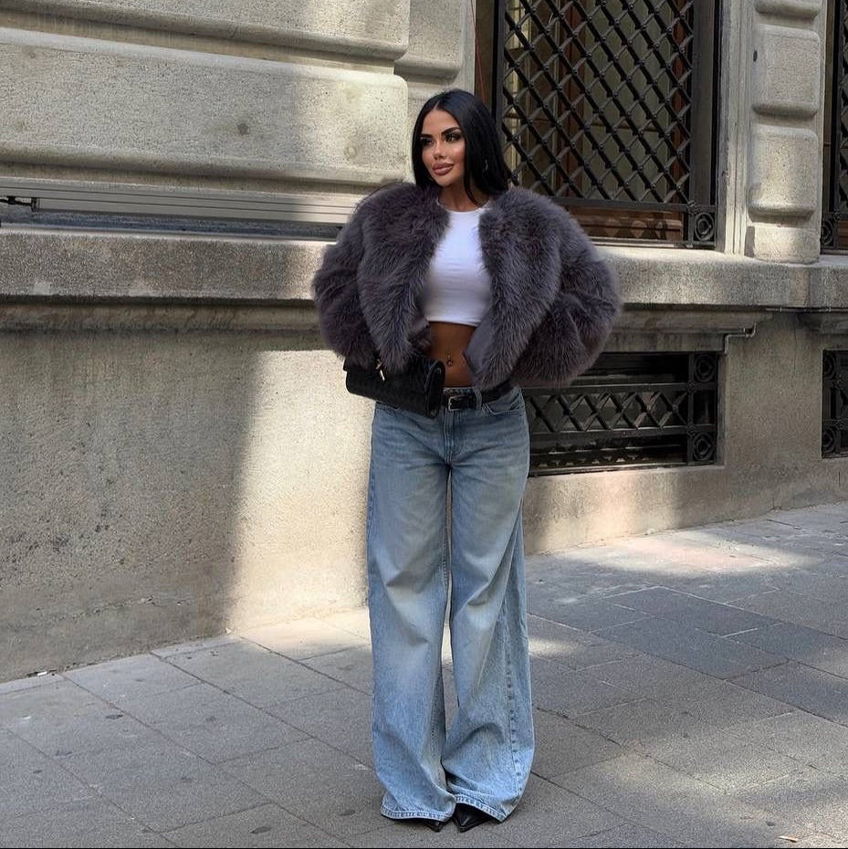 Dámská zimní plyšová kožešinová krátká bunda – silné ležérní svrchní oblečení s kapsami, výstřih do O