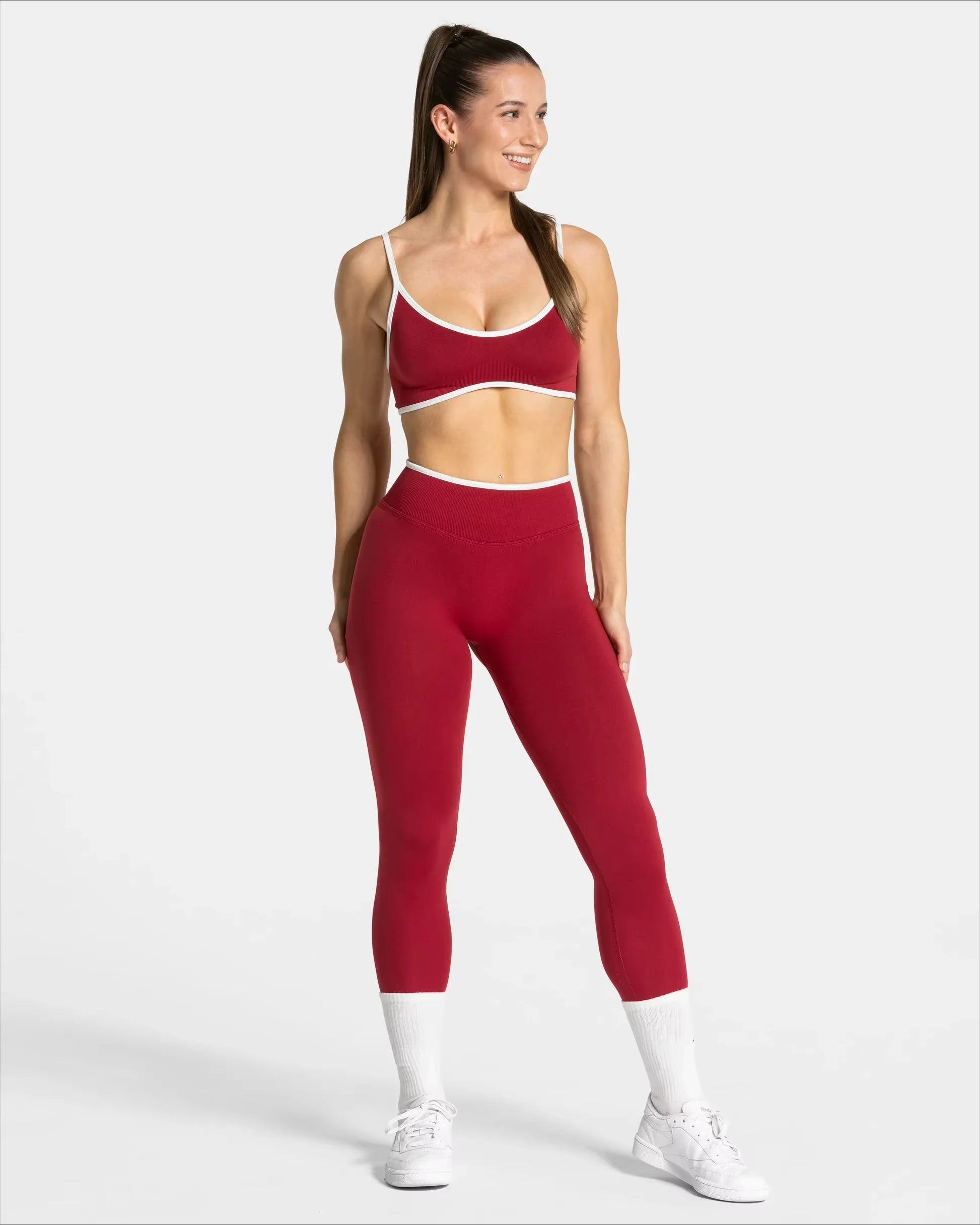 Sømløse sportsleggings med høj talje – hofteløftende ensfarvede yogabukser med hvid kant i taljen