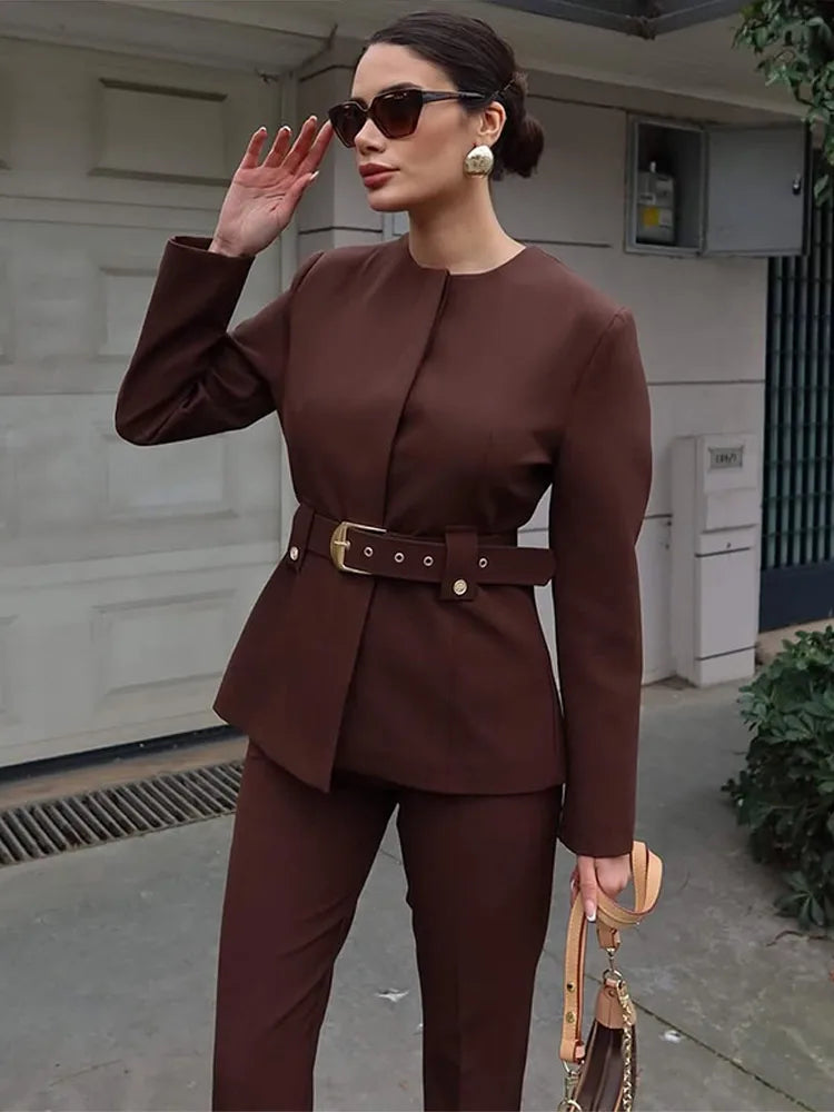 Power Suit Refined – Minimalist Two-Piece Blazer & Pants Set