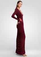 Elegantes Maxikleid aus Mesh mit tiefem V-Ausschnitt