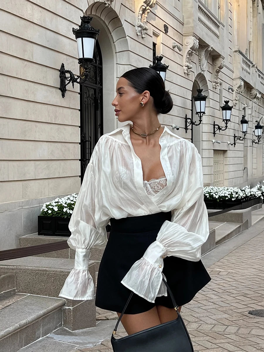 Volná kancelářská košile s límečkem – halenka s rozšířenými rukávy z jednobarevného šifonu