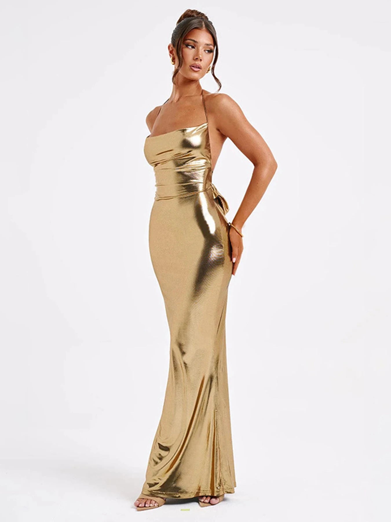 Backless Metallic Evening Dress – Elegant Slim Fit with Open Back