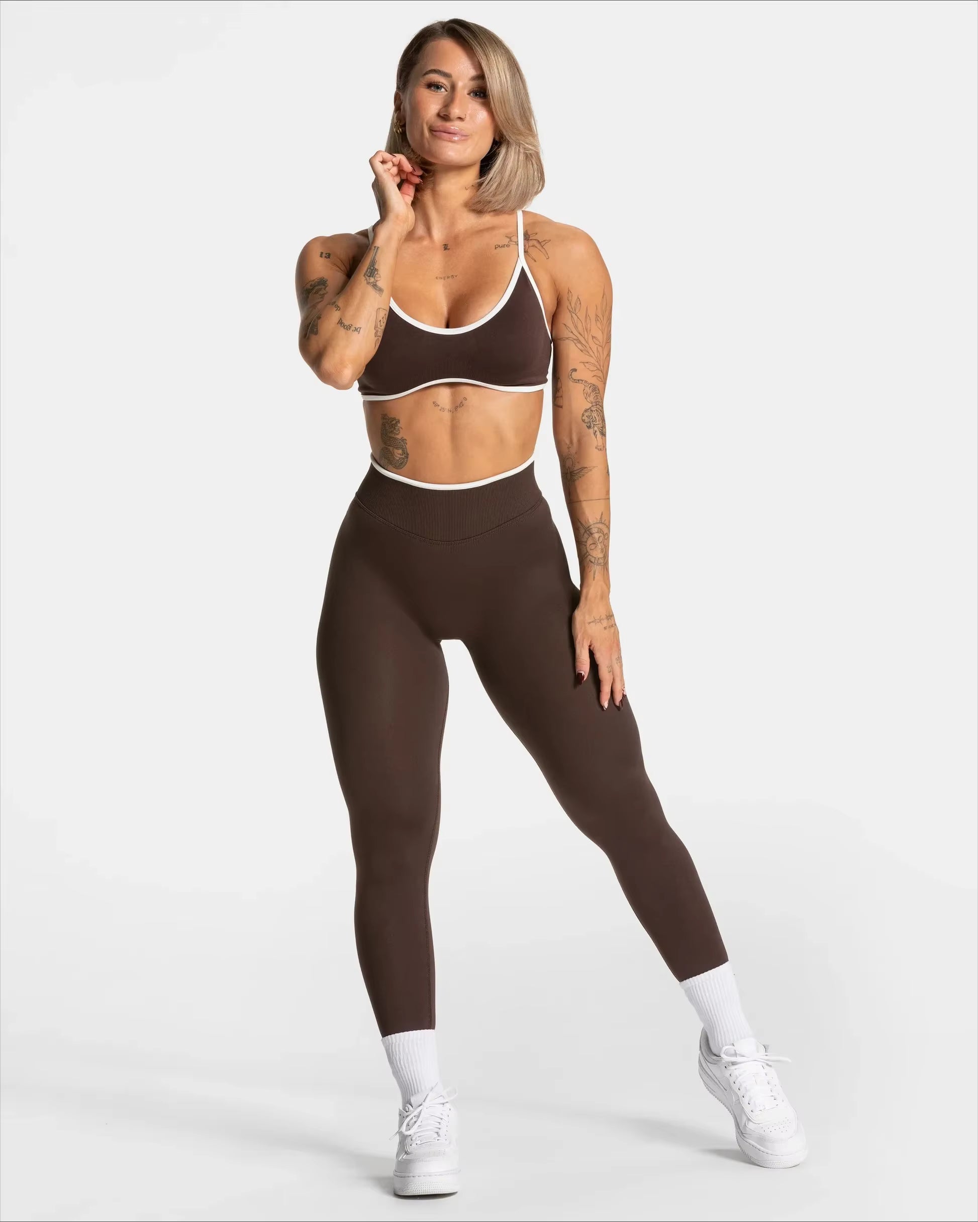 Sømløse sportsleggings med høj talje – hofteløftende ensfarvede yogabukser med hvid kant i taljen
