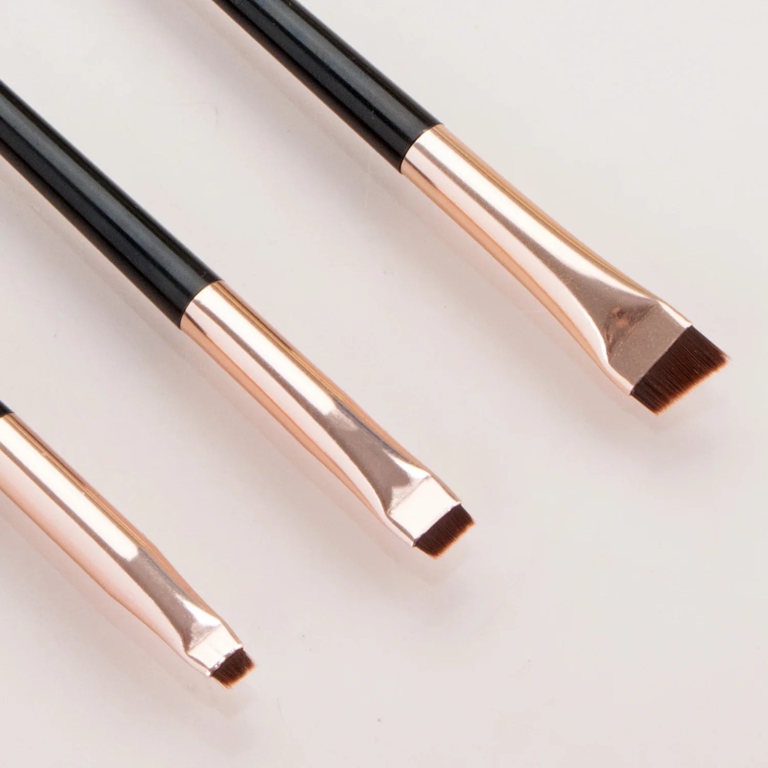 3-Piece Eyeliner & Eyebrow Brush Set – Ultra-Thin, Angled Makeup Brushes with Wooden Handle