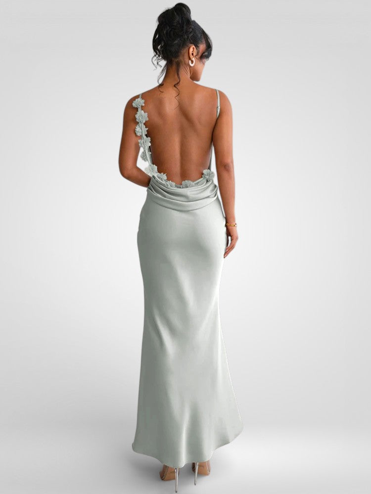 Maxi šaty s květinovým vzorem a odhalenými zády