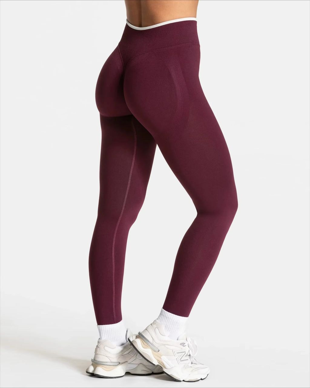 Sømløse sportsleggings med høj talje – hofteløftende ensfarvede yogabukser med hvid kant i taljen
