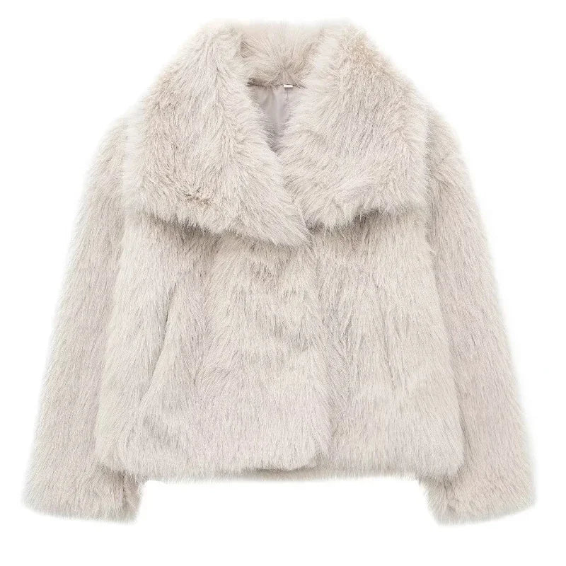 Luxury vegan Fur Coat – Oversized Winter Glam Look