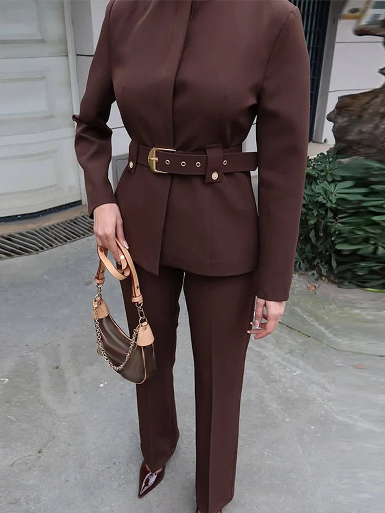 Power Suit Refined – Minimalist Two-Piece Blazer & Pants Set