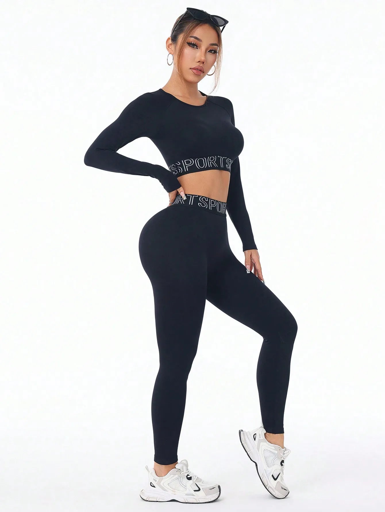Seamless 2-Piece Workout Set – Scrunch Butt Leggings & Long Sleeve Crop Top