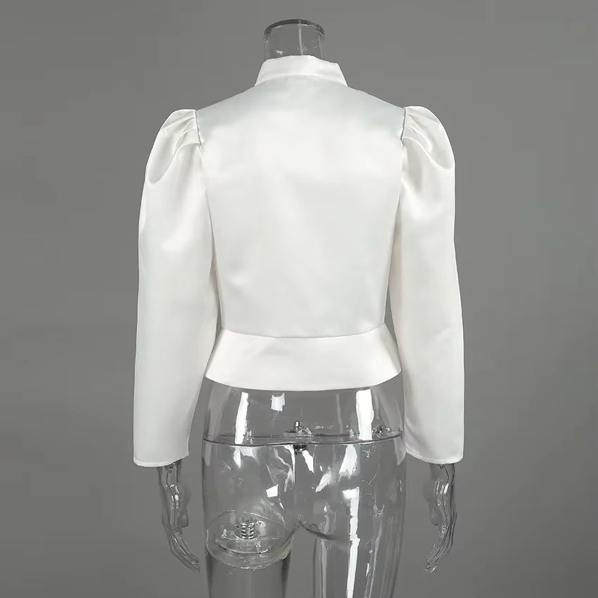 Strukturierte Satin-Schößchenbluse – Weiß