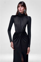 Maxi šaty s rolákem a odhalenými zády, prémiové velikosti