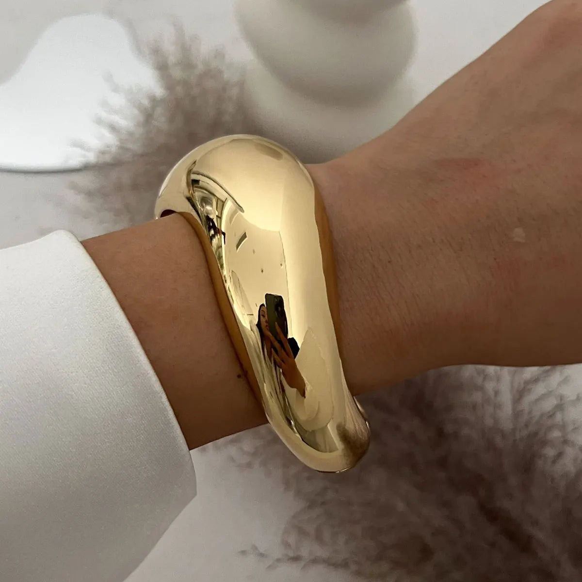 Chunky Punk-Style Gold Cuff Bracelet – Irregular Vintage Geometric Bangle for Women