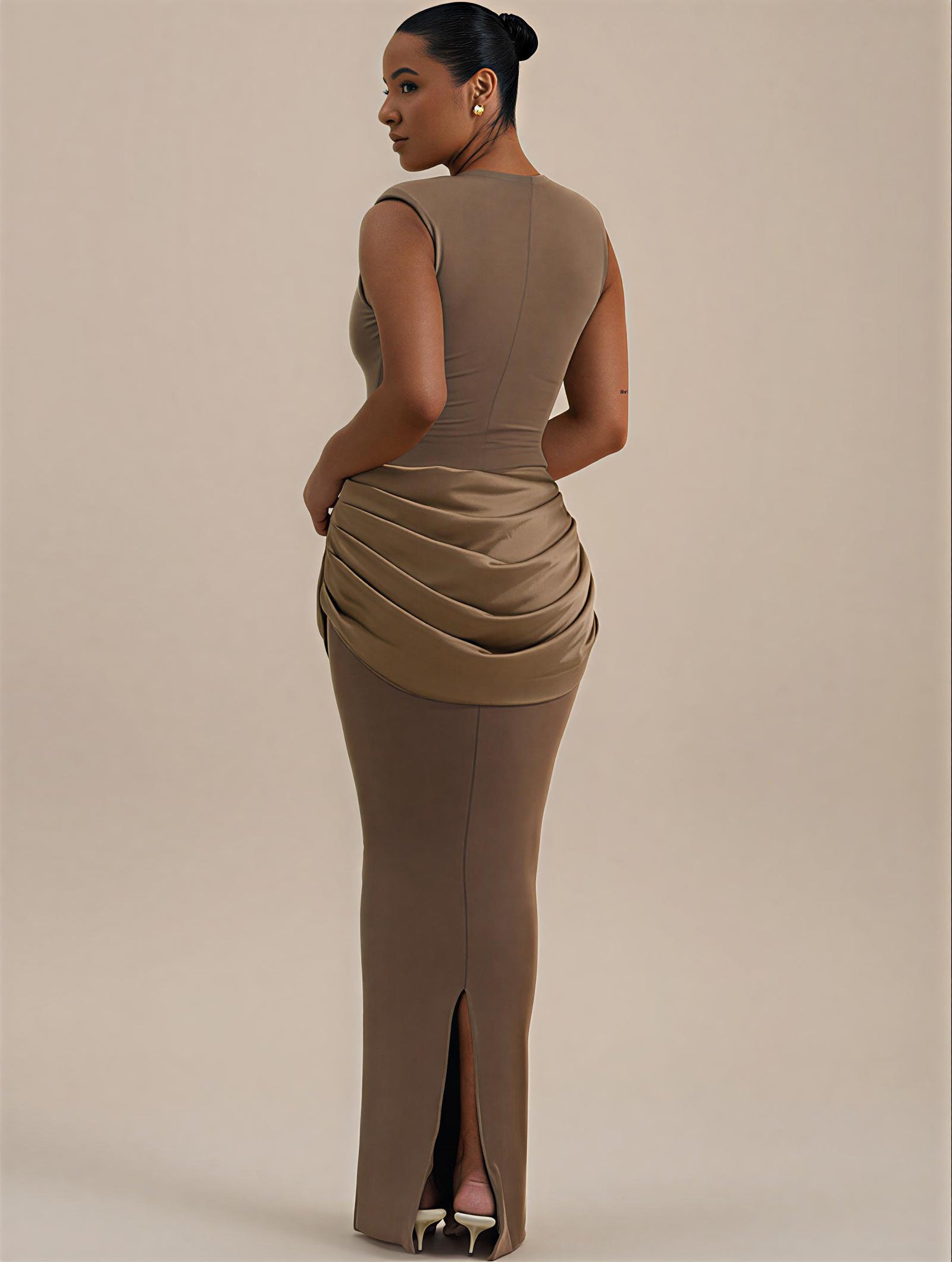 Sleeveless Ruched Bodycon Maxi Dress – Elegant High Waist Club Gown