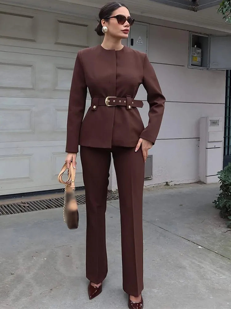 Power Suit Refined – Minimalist Two-Piece Blazer & Pants Set