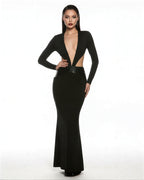 Maxikleid mit tiefem V-Ausschnitt, rückenfrei und figurbetont 