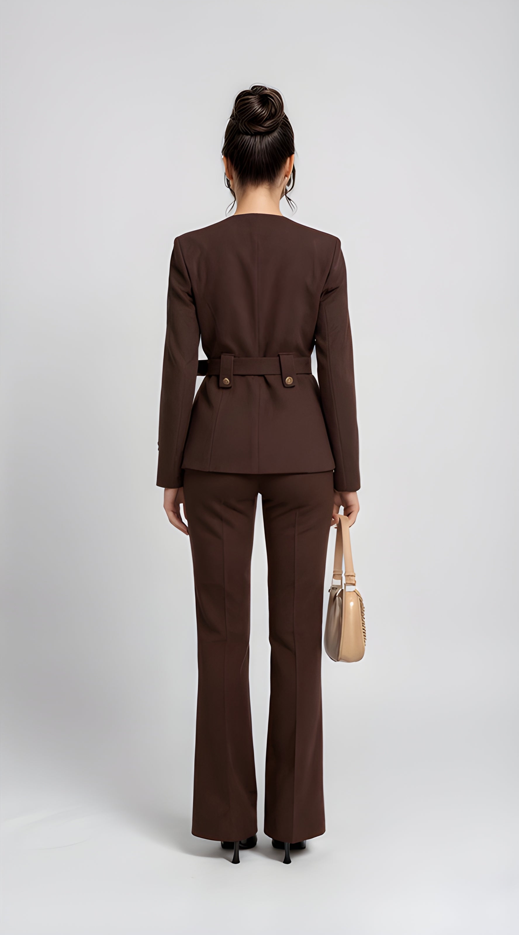 Power Suit Refined – Minimalistisches Zweiteiler-Set aus Blazer und Hose 