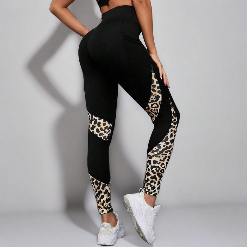 Legíny s leopardím potiskem, vysokým pasem a kapsami – bezešvý sportovní střih, které zvedají zadek