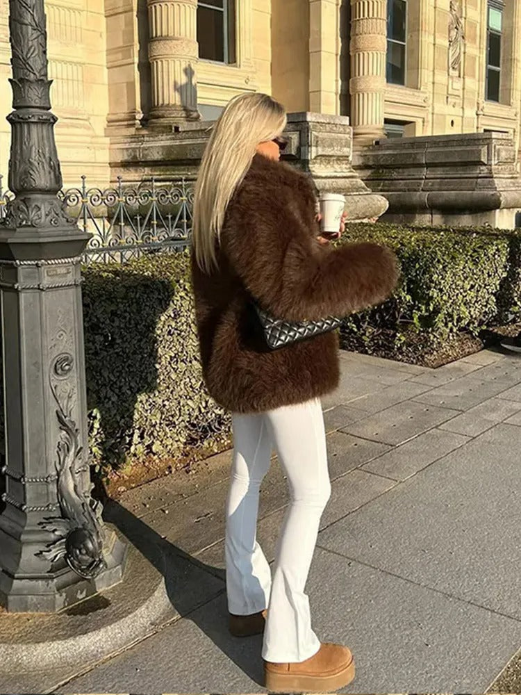 Women’s synthetic Fur Coat – Soft Oversize Winter Look