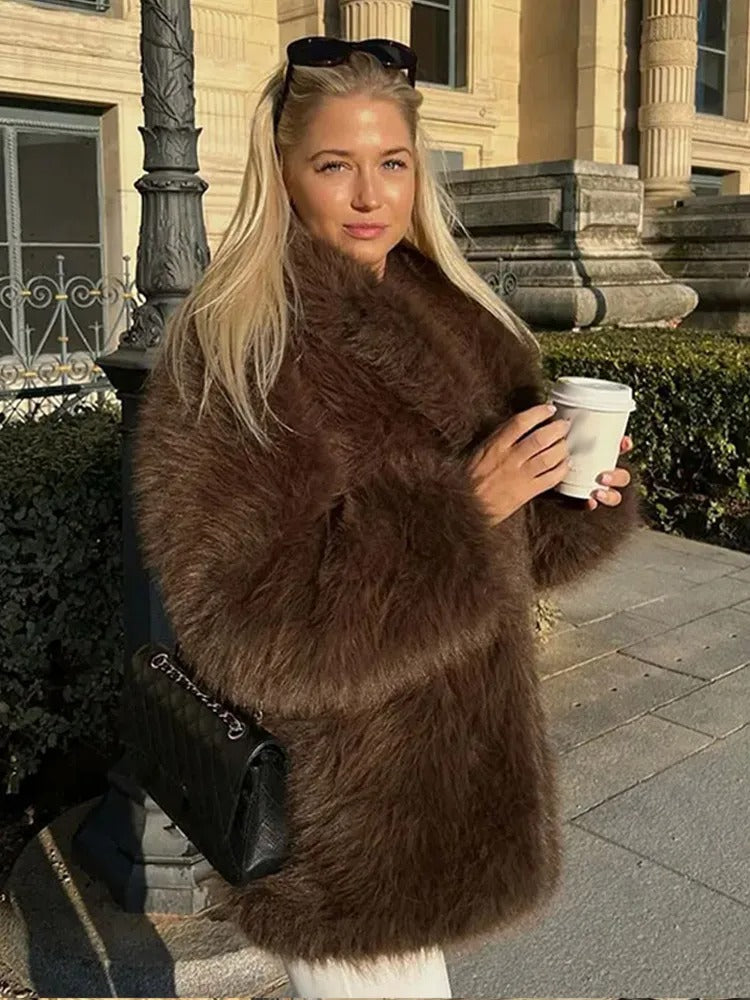 Women’s synthetic Fur Coat – Soft Oversize Winter Look