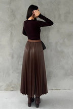 Plisovaná elegantní midi sukně – splývavý střih s vysokým pasem a jemným leskem