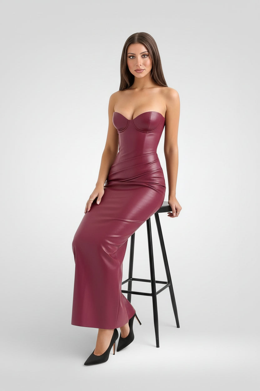 Kožené šaty s ramínky – elegantní umělá kůže, vhodné na večerní zábavu